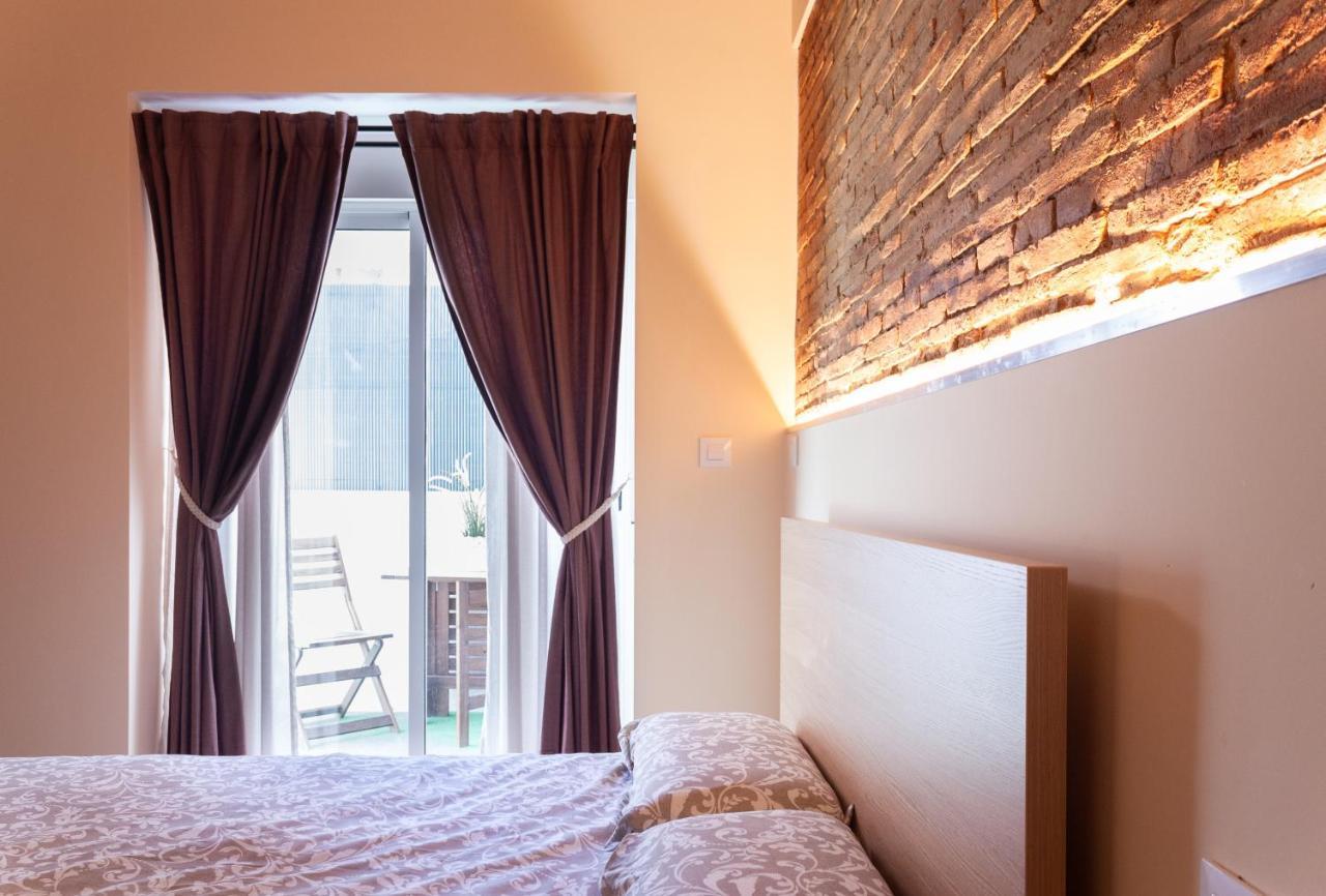 Marittimo Apartments Valenza Esterno foto