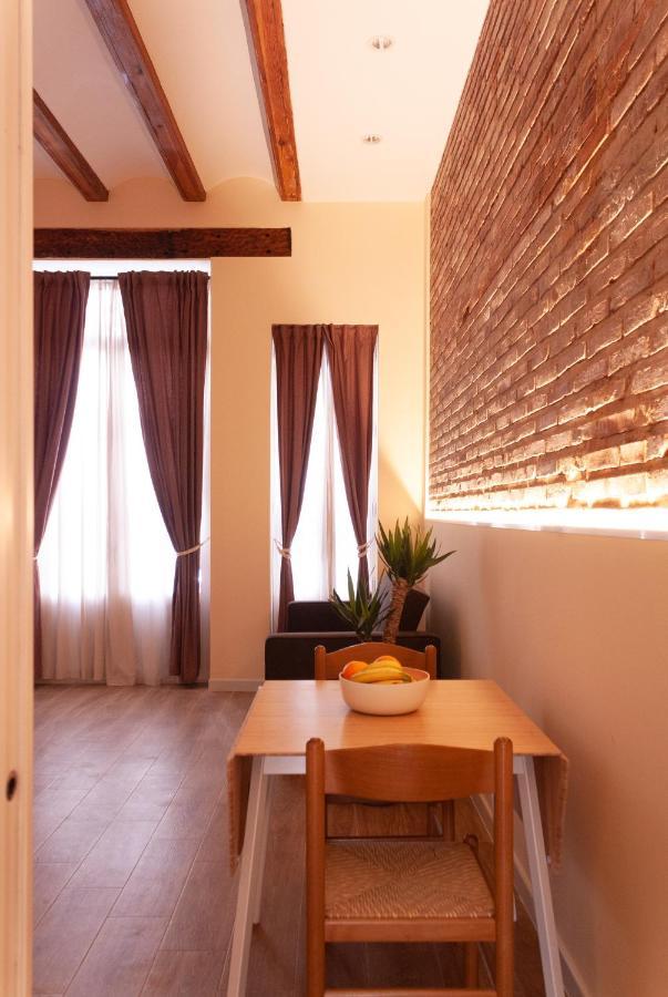 Marittimo Apartments Valenza Esterno foto